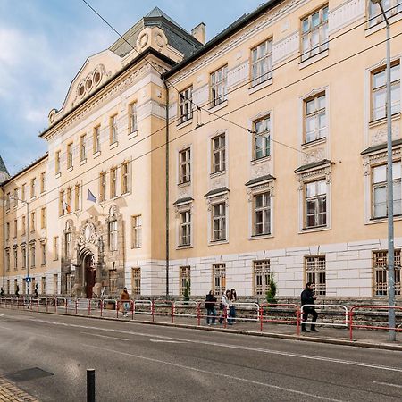 Skau 2 Old Town Family & Business Apartment 2 Floor Free Parking Bratislava Exteriör bild