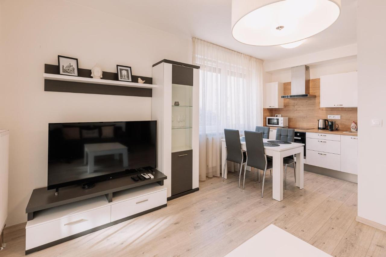 Skau 2 Old Town Family & Business Apartment 2 Floor Free Parking Bratislava Exteriör bild