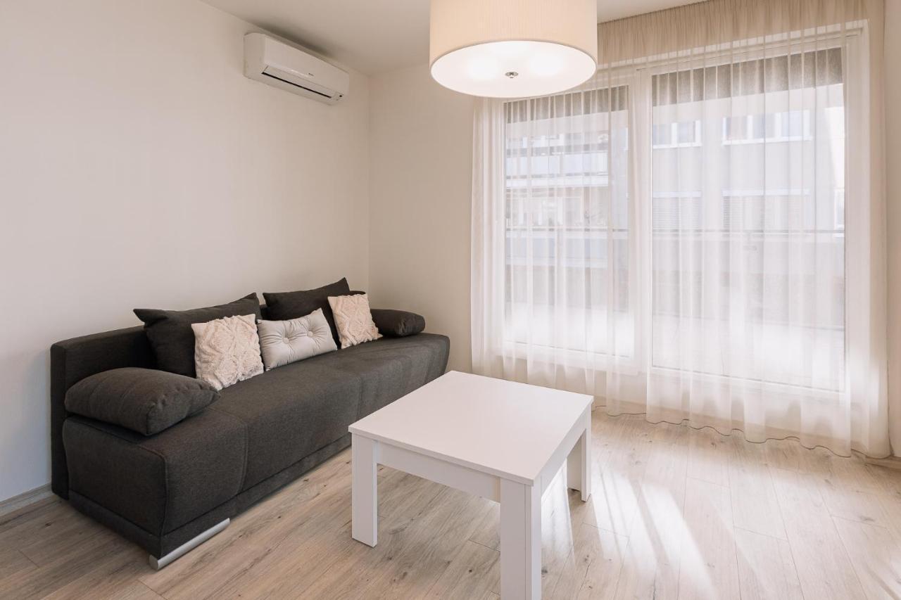 Skau 2 Old Town Family & Business Apartment 2 Floor Free Parking Bratislava Exteriör bild
