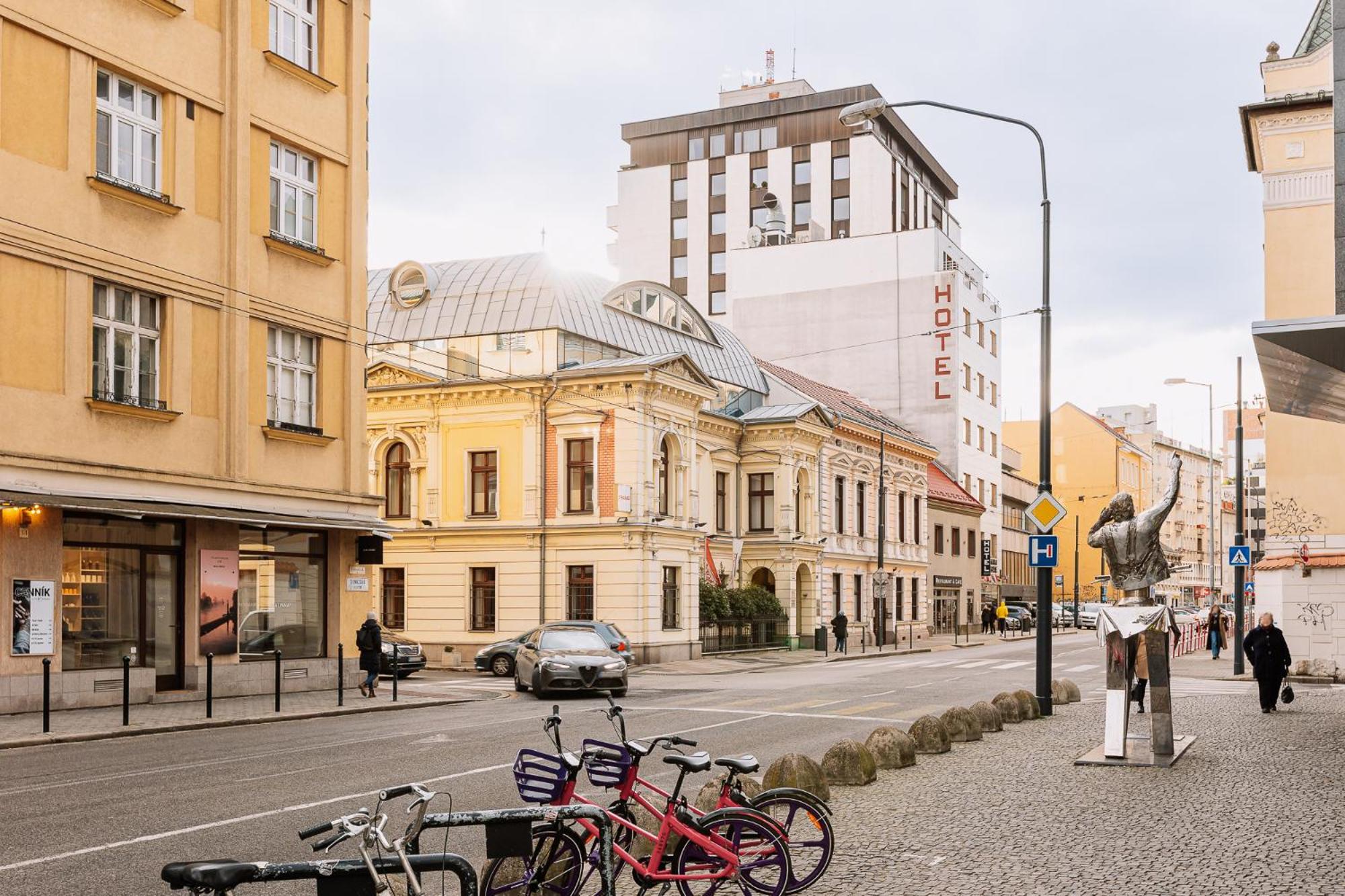 Skau 2 Old Town Family & Business Apartment 2 Floor Free Parking Bratislava Exteriör bild
